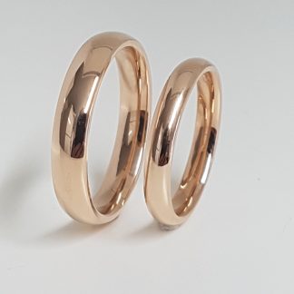 Wedding rings in polished 9ct rose gold