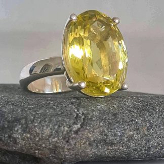 Aurora -yellow quartz ring in sterling silver